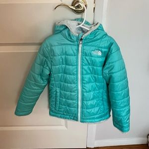 The North Face toddler (size 5) reversible jacket - like new!